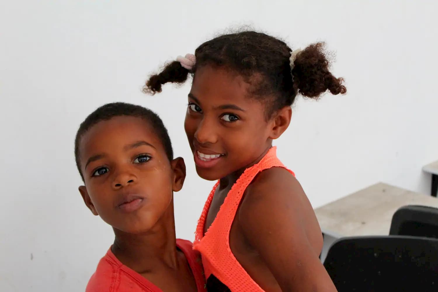 Two Kids Colobmia